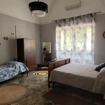 Oda ve Kahvaltı Sud Est Salento 3*